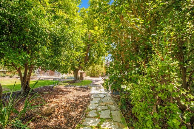 695 W 13 Th St, House other with 2 bedrooms, 2 bathrooms and 1 parking in Upland CA | Image 34