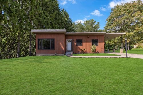 6162 Tuscarawas Rd, Industry, PA, 15052-1922 | Card Image