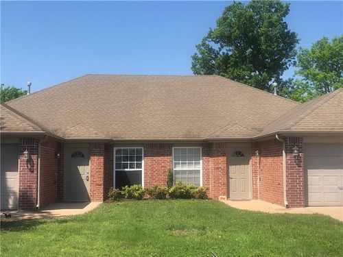 908 Kensington Dr, Centerton, AR, 72719-9781 | Card Image