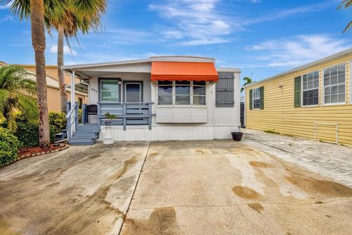 559 Nettles Boulevard, Hutchinson Island, FL, 34949 | Card Image