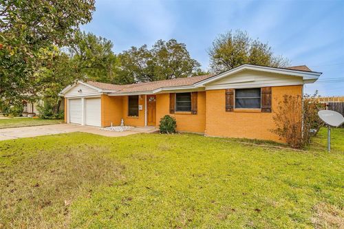 120 Nw Wanda Way, Burleson, TX, 76028-5642 | Card Image