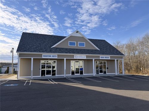 2 Peter Rd, Bristol, RI, 02809-2620 | Card Image