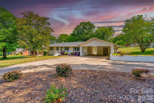 809 Forest Hill Dr, Shelby, NC, 28150-5528 | Card Image