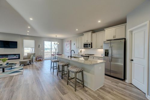 9720 65th St S, Cottage Grove, MN, 55016-1136 | Card Image