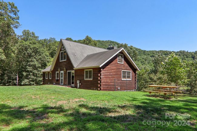 72 Tuhy Dr, House other with 3 bedrooms, 5 bathrooms and null parking in Sylva NC | Image 4