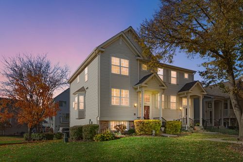 1086 Manchester Cir, Grayslake, IL, 60030-3336 | Card Image