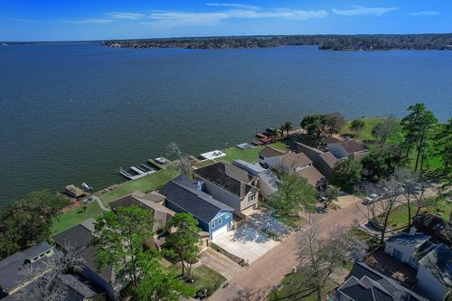 11403 Twain Dr, Montgomery, TX, 77356-5601 | Card Image