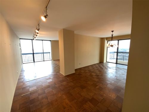 apt-20e-27010 Grand Central Pkwy, Floral Park, NY, 11005-1120 | Card Image