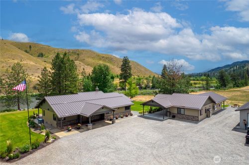14 Maverick Ln, Carlton, WA, 98814 | Card Image