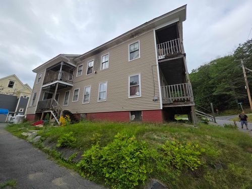 10 Taylor St, Bellows Falls, VT, 05101-1470 | Card Image