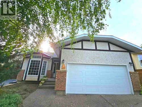 125 Sherwood Pl W, Lethbridge, AB, T1K6G6 | Card Image