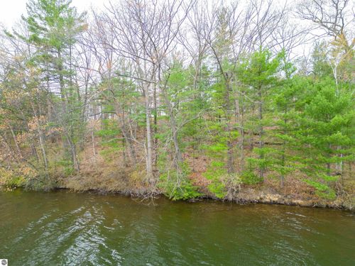 1565 Edgewater Rdg, Traverse City, MI, 49684 | Card Image