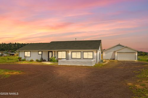 8195 Lookout View Trl, Flagstaff, AZ, 86004-3363 | Card Image