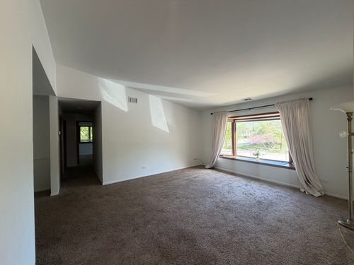 6a-1501 Milwaukee Ave, Libertyville, IL, 60048-1349 | Card Image