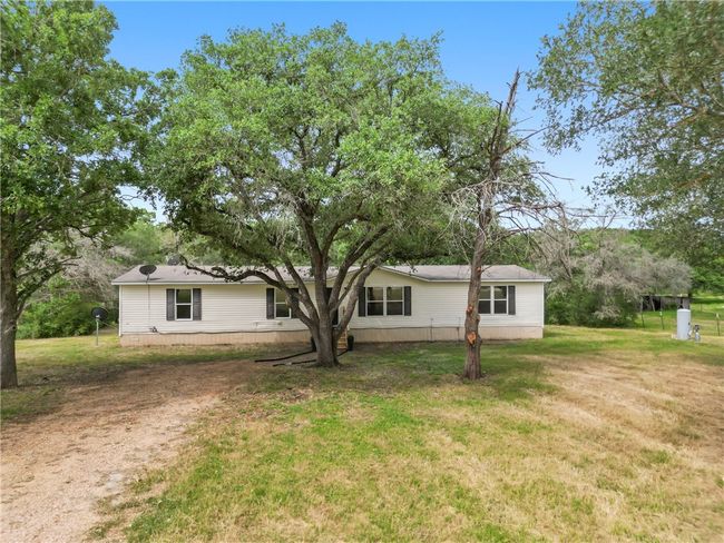 Manufactured / mobile home with a front lawn | Image 18