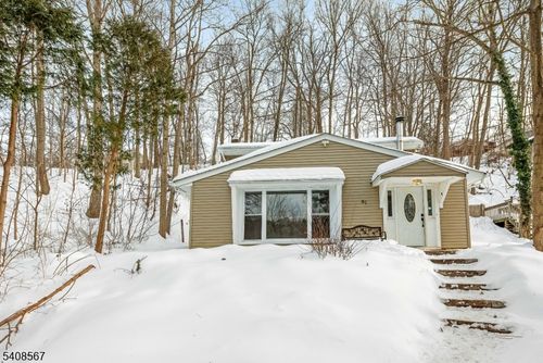 50 E Shore Dr, Vernon, NJ, 07462-3437 | Card Image