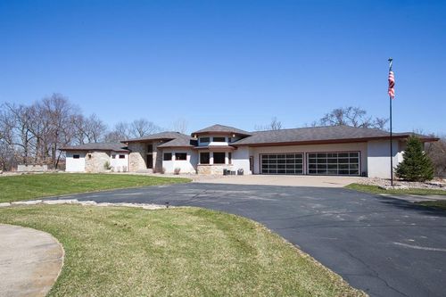 W10622 State Road 35, Prescott, WI, 54021-7710 | Card Image