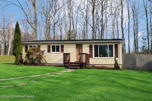 2097 Minqua Trl, Tobyhanna, PA, 18466-7867 | Card Image