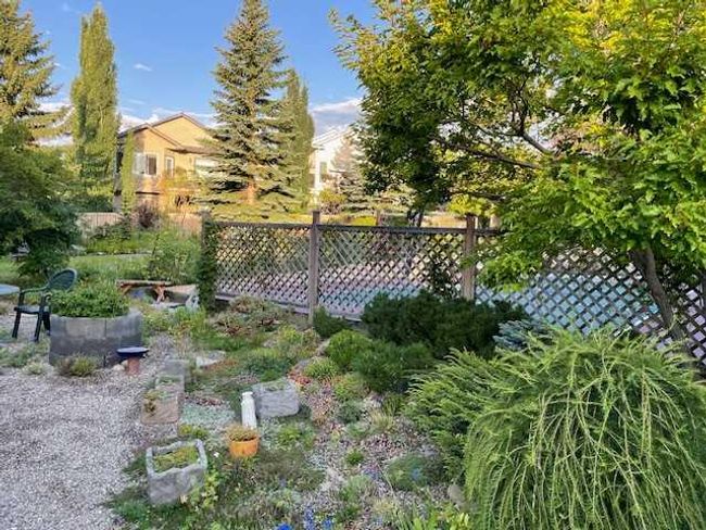 461 Sienna Heights Hill Sw, House other with 3 bedrooms, 3 bathrooms and 4 parking in Calgary AB | Image 32