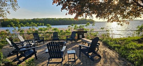 11 Harrison Ct, Westport, MA, 02790-3806 | Card Image