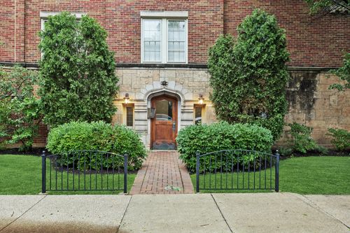 2b-344 Maple Ave, Oak Park, IL, 60302-3436 | Card Image