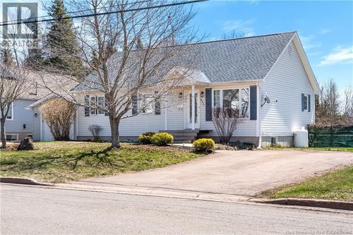932 Barachois St, Dieppe, NB, E1A6X5 | Card Image