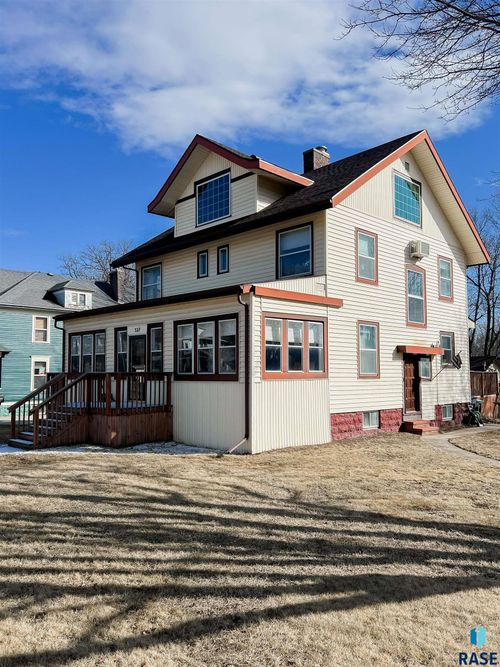 327 W Main St Street, Luverne, MN, 56156 | Card Image