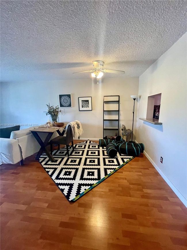 APT-410 - 2312 S Cypress Bend Dr, Condo with 2 bedrooms, 2 bathrooms and null parking in Pompano Beach FL | Image 8