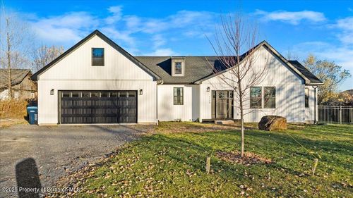 1198 Lakeland Dr, Scott Twp, PA, 18433-7819 | Card Image