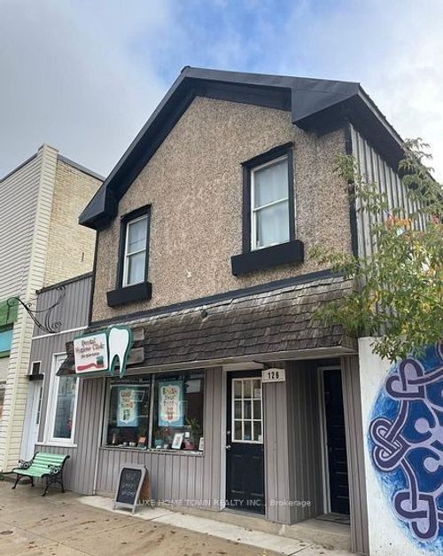 {{alt}} | Card Image