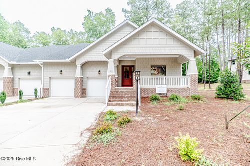 111 Lamplighter Village Dr, Pinehurst, NC, 28374-8264 | Card Image