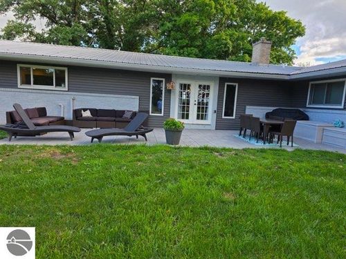 1417 E Weidman Rd, Rosebush, MI, 48878-9710 | Card Image