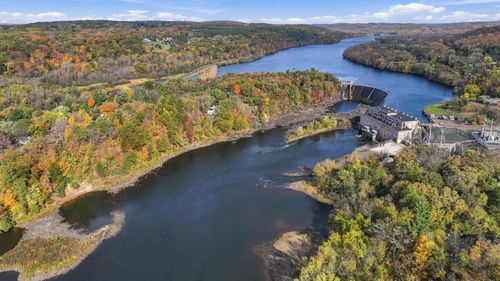 867 River St, Taylors Falls, MN, 55084-1245 | Card Image
