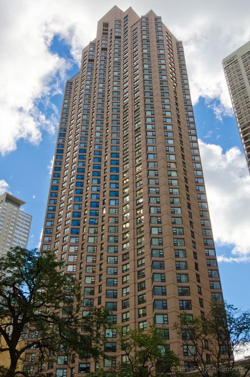 1507-401 Ontario St, Chicago, IL, 60611-7171 | Card Image