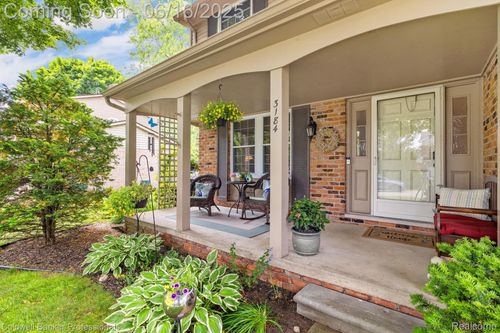 3184 Cedar Key Dr, Lake Orion, MI, 48360-1514 | Card Image