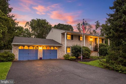 426 Jennifer Dr, NEW CUMBERLAND, PA, 17070-3040 | Card Image