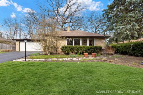 9 Notre Dame Dr, Naperville, IL, 60540-7438 | Card Image