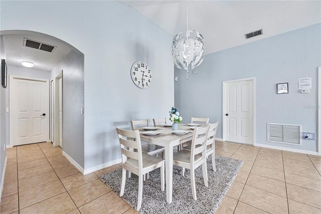 325 Reserve Dr, House other with 5 bedrooms, 3 bathrooms and null parking in Davenport FL | Image 4