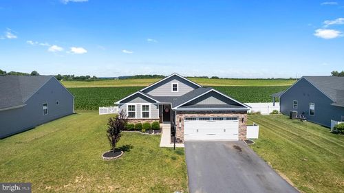 499 Perspective Pl, HEDGESVILLE, WV, 25427-6944 | Card Image