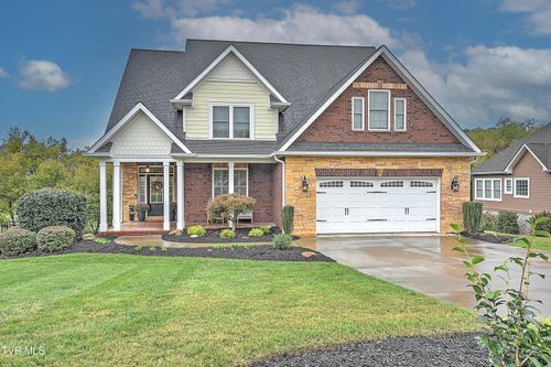 124 Forest Ln N, Blountville, TN, 37617-6452 | Card Image