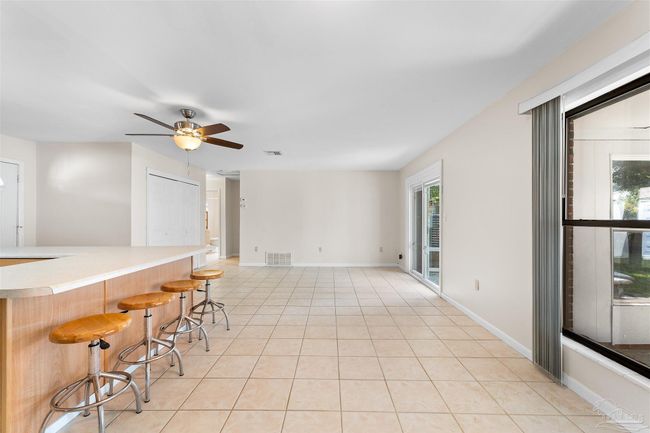 3332 Laurel Dr, House other with 3 bedrooms, 2 bathrooms and 4 parking in Gulf Breeze FL | Image 10