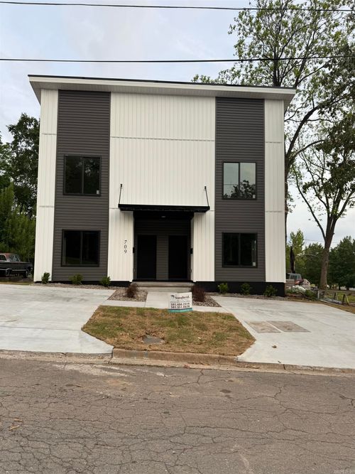 a-and-b-717 W 32nd Street, Little Rock, AR, 72206-9999 | Card Image
