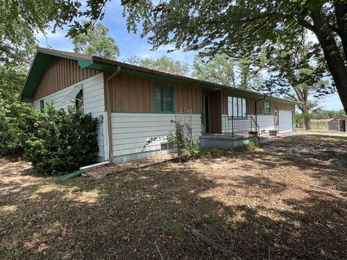 914 N Burmac Rd, Burrton, KS, 67020-9069 | Card Image