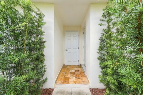 1-9731 Nw 27th Ter, Doral, FL, 33172-1311 | Card Image