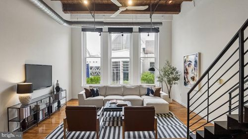 302-1027 Arch St, PHILADELPHIA, PA, 19107-2317 | Card Image