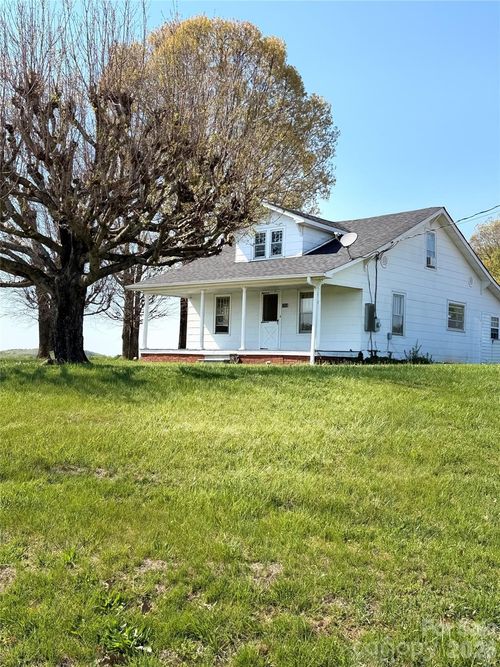 2109 Union Grove Church Rd, Yadkinville, NC, 27055-7333 | Card Image