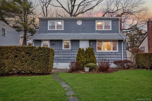133 Judith Ln, Valley Stream, NY, 11580-3332 | Card Image