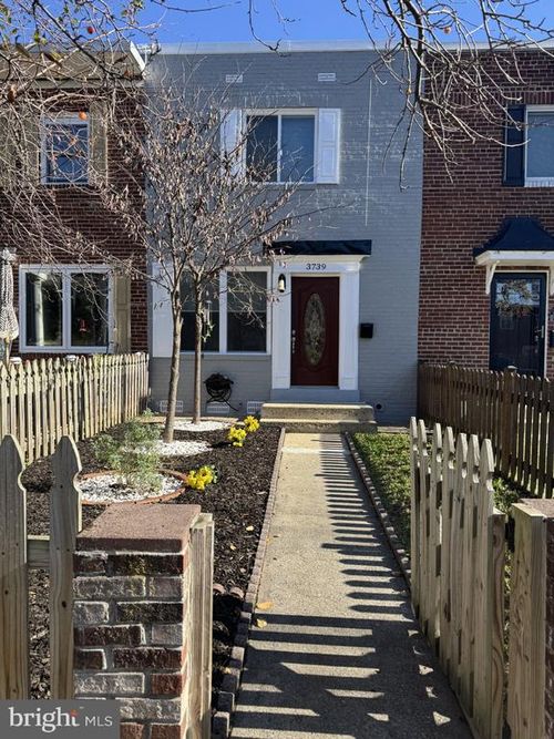 3739 Mark Dr, ALEXANDRIA, VA, 22305-2426 | Card Image