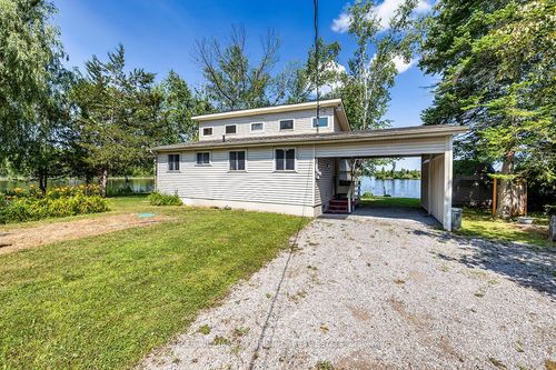 1370 Dunmanus Dr, Ennismore, ON, K0L1T0 | Card Image