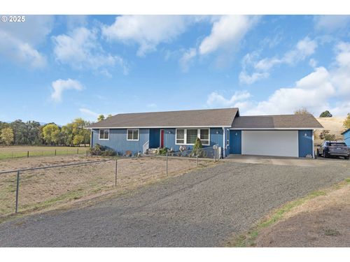 178 Dovetail Ln, Sutherlin, OR, 97479-9455 | Card Image